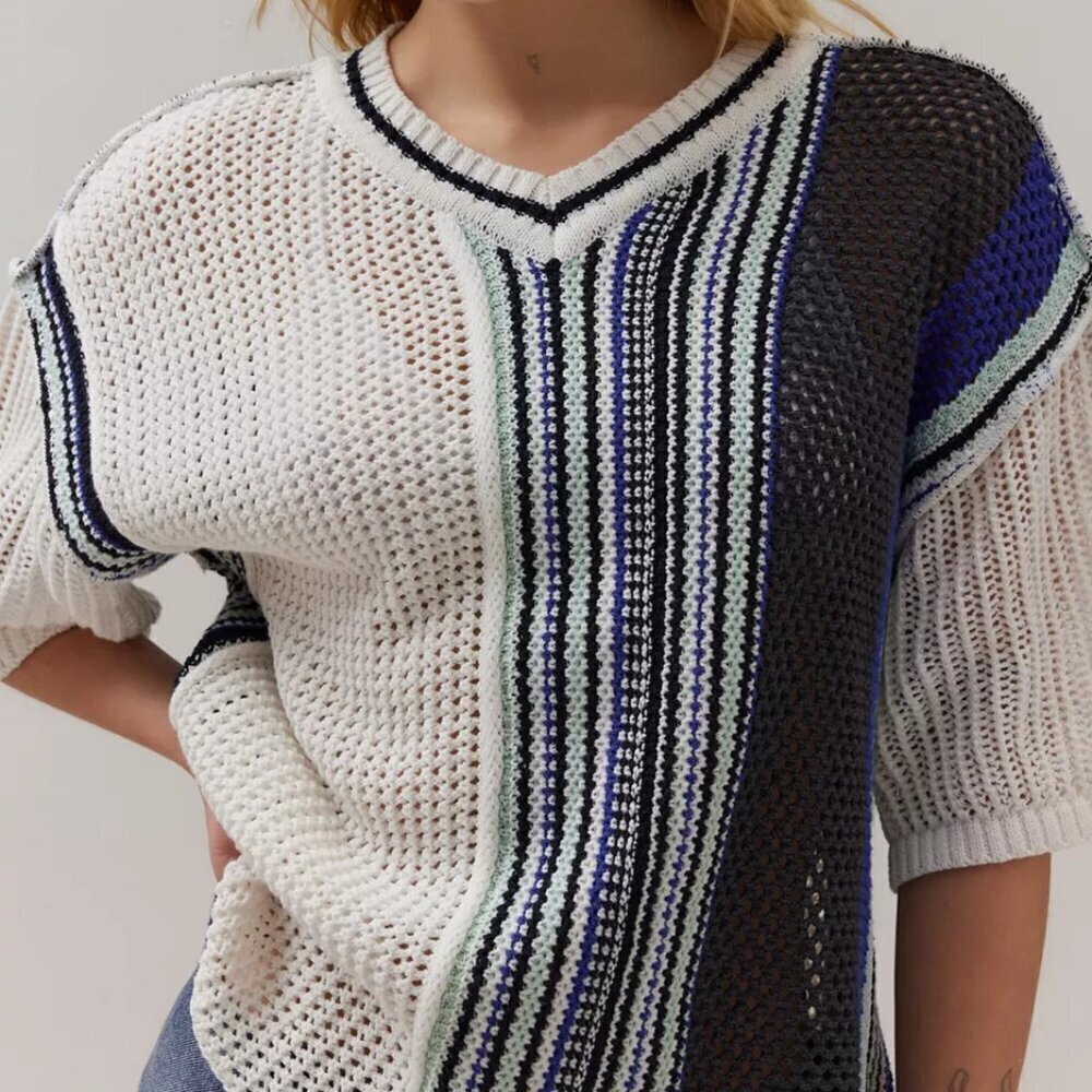 NWT Urban Outfitters BDG Domino Oversized Sweater Tee - Picture 3 of 6